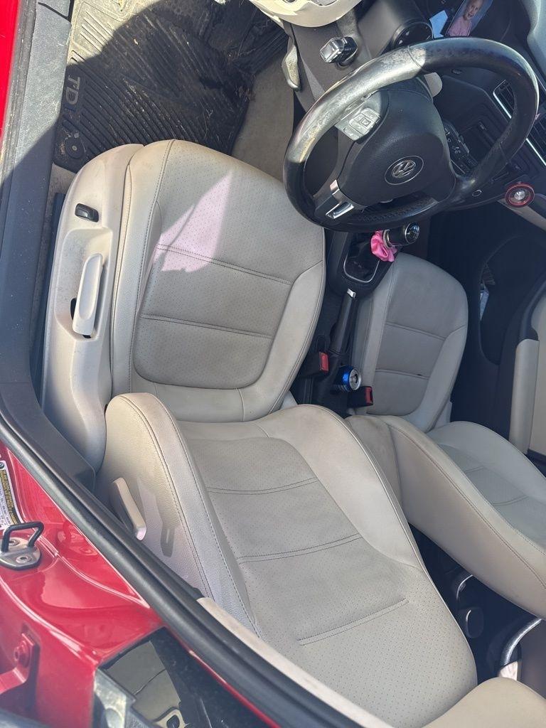 Volkswagen Jetta  2014