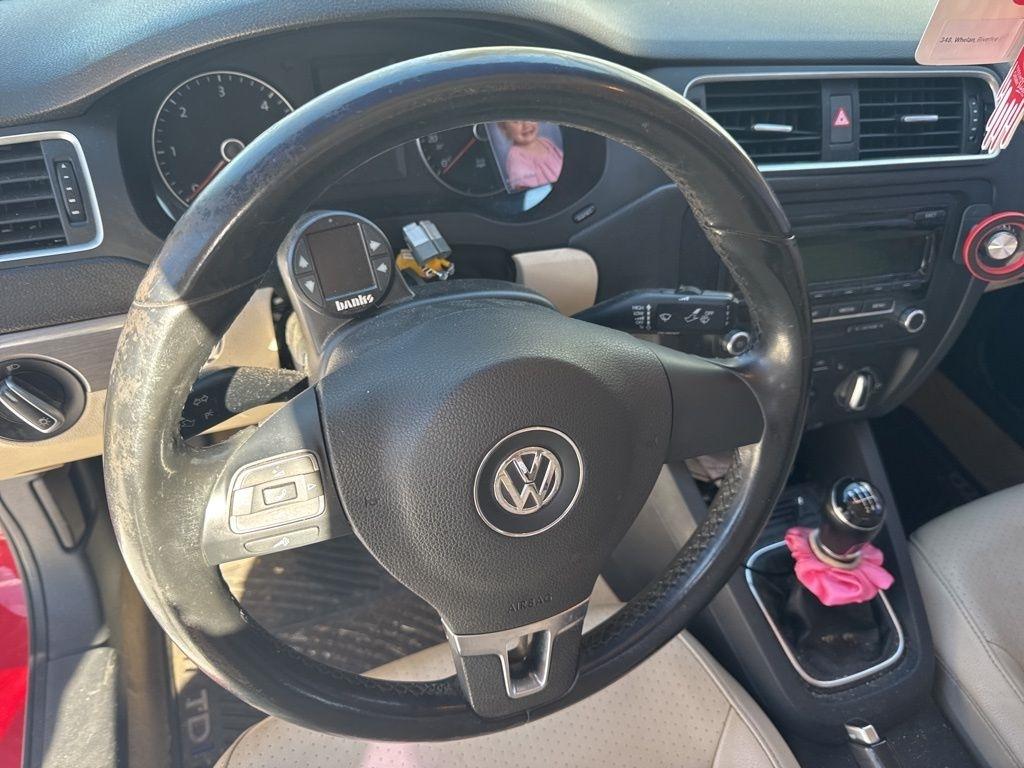 Volkswagen Jetta  2014