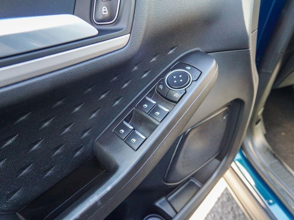 Ford Escape Hybrid  2020