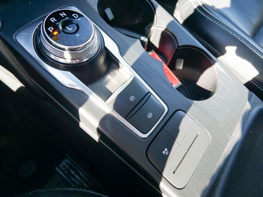 Ford Escape Hybrid  2020