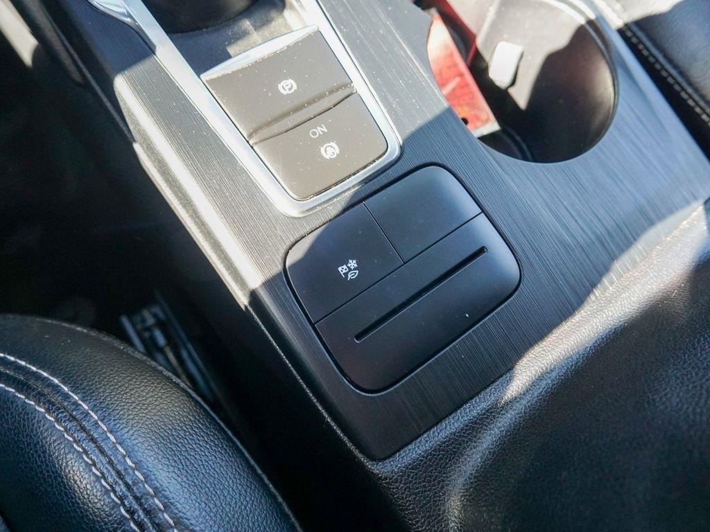 Ford Escape Hybrid  2020