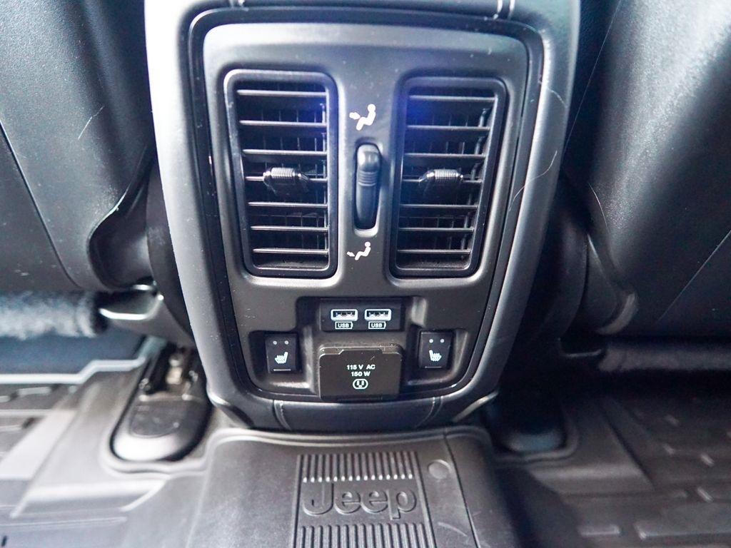 Jeep Grand Cherokee  2021