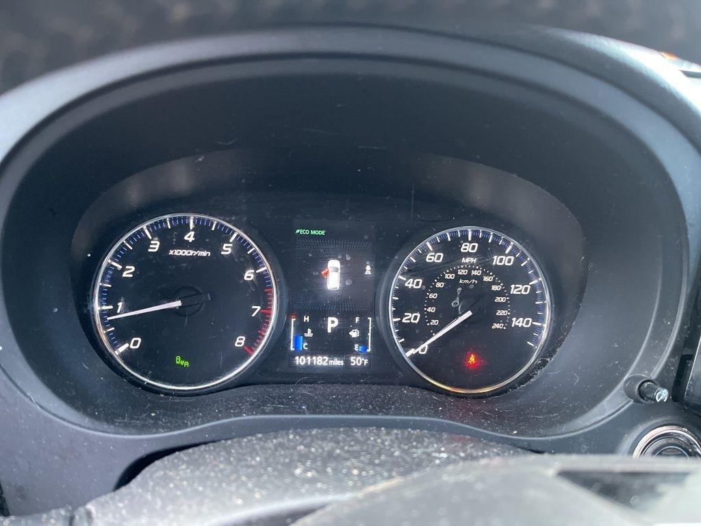 Mitsubishi Outlander  2020