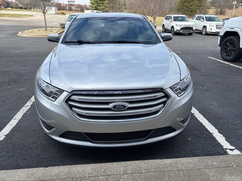 Ford Taurus  2017