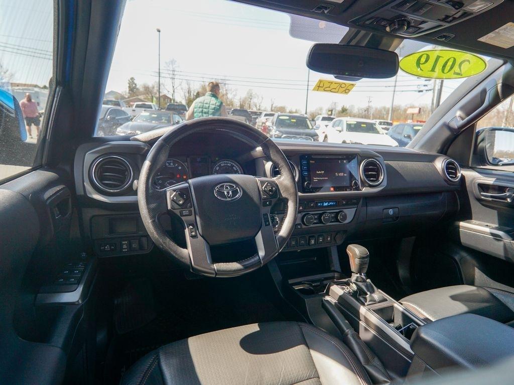 Toyota Tacoma  2019