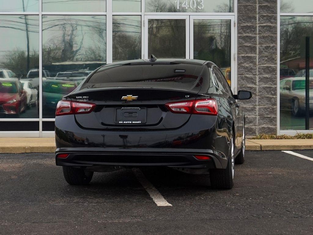 Chevrolet Malibu  2021