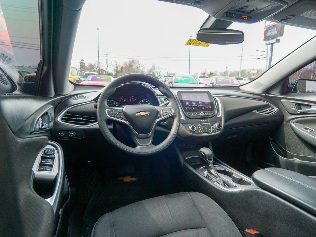 Chevrolet Malibu  2021