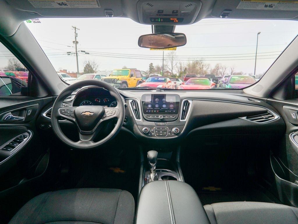 Chevrolet Malibu  2021