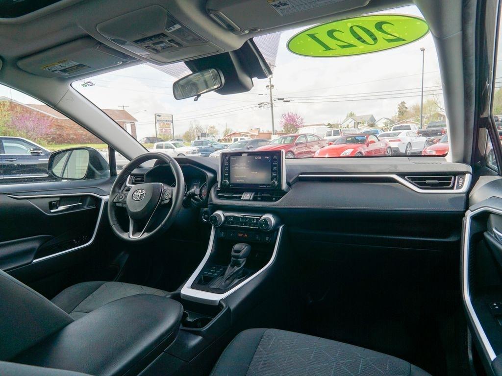 Toyota RAV4  2021