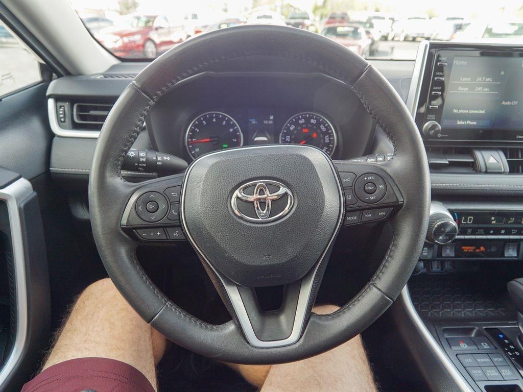 Toyota RAV4  2021