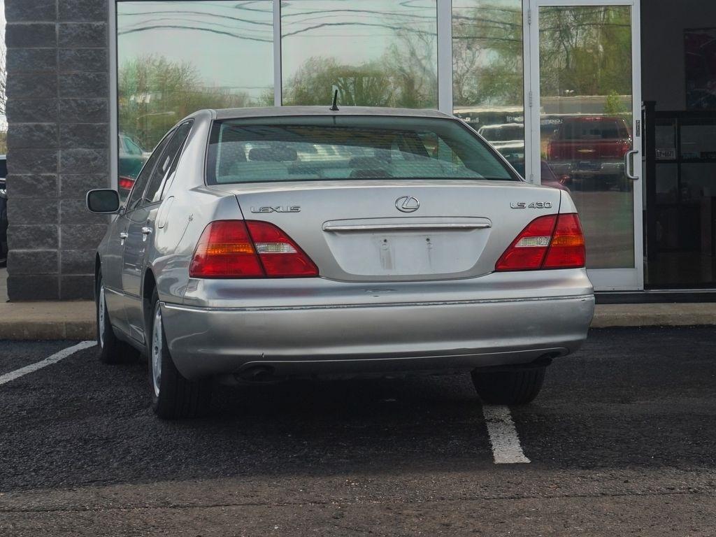 Lexus LS 430  2002
