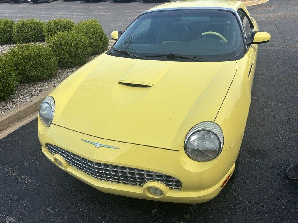 Ford Thunderbird  2002