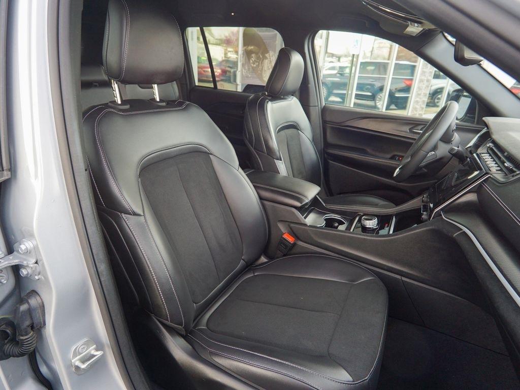 Jeep Grand Cherokee  2024