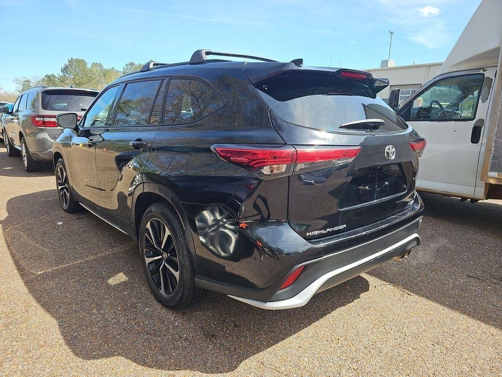 Toyota Highlander  2021