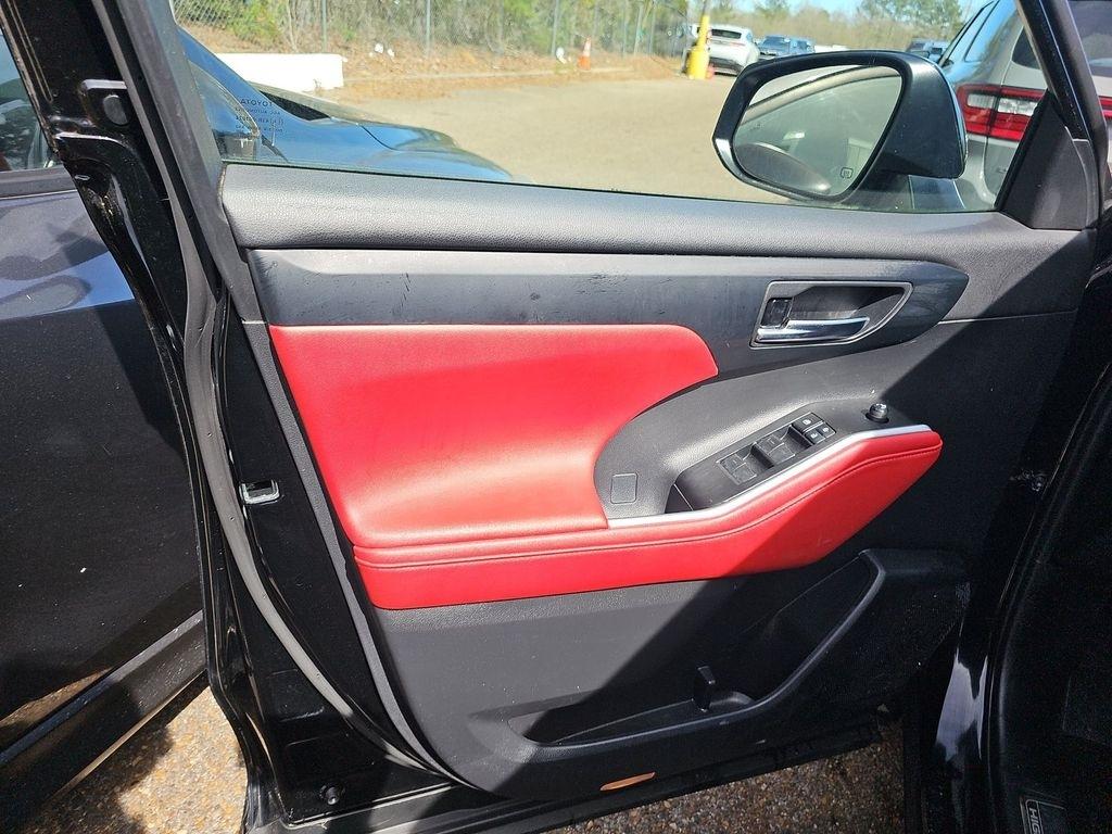 Toyota Highlander  2021