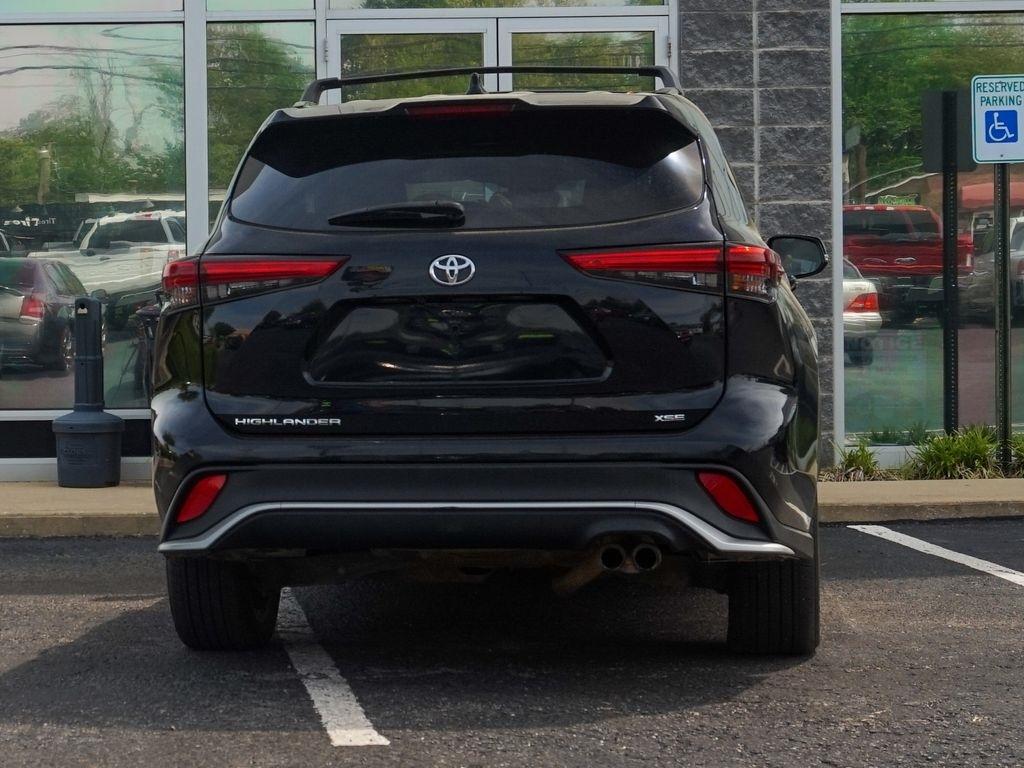 Toyota Highlander  2021
