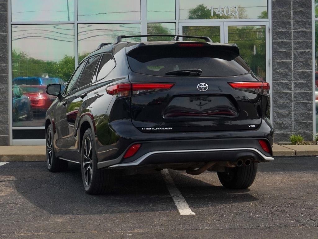 Toyota Highlander  2021
