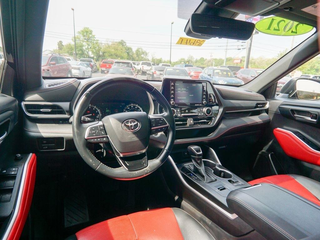 Toyota Highlander  2021