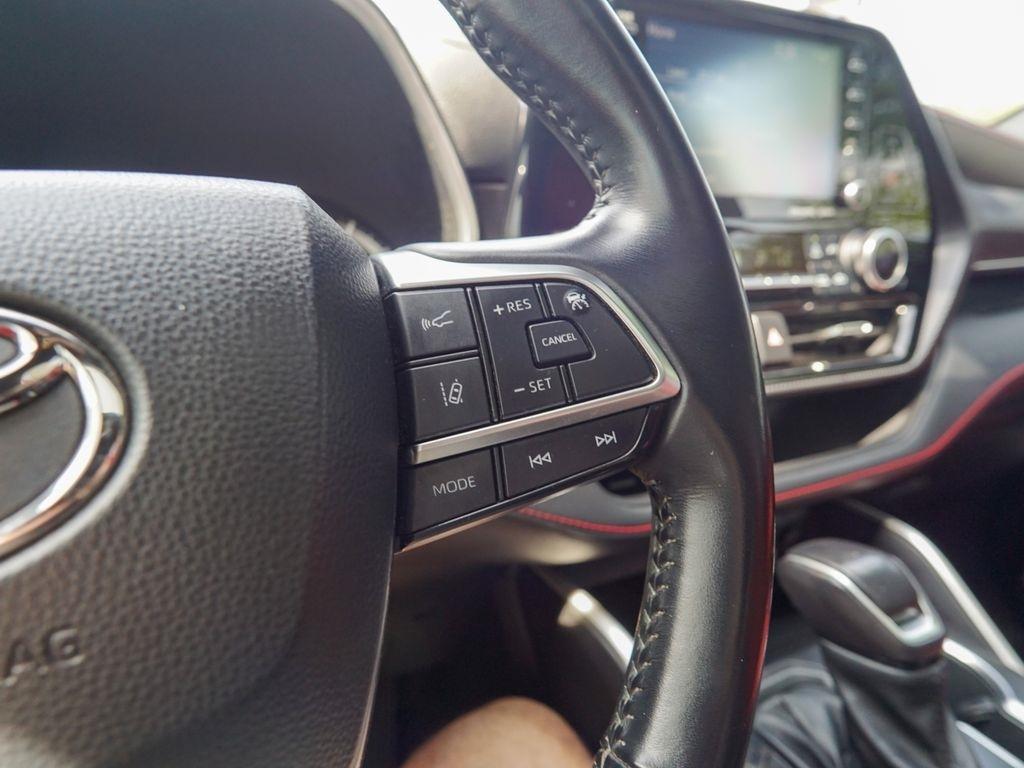 Toyota Highlander  2021