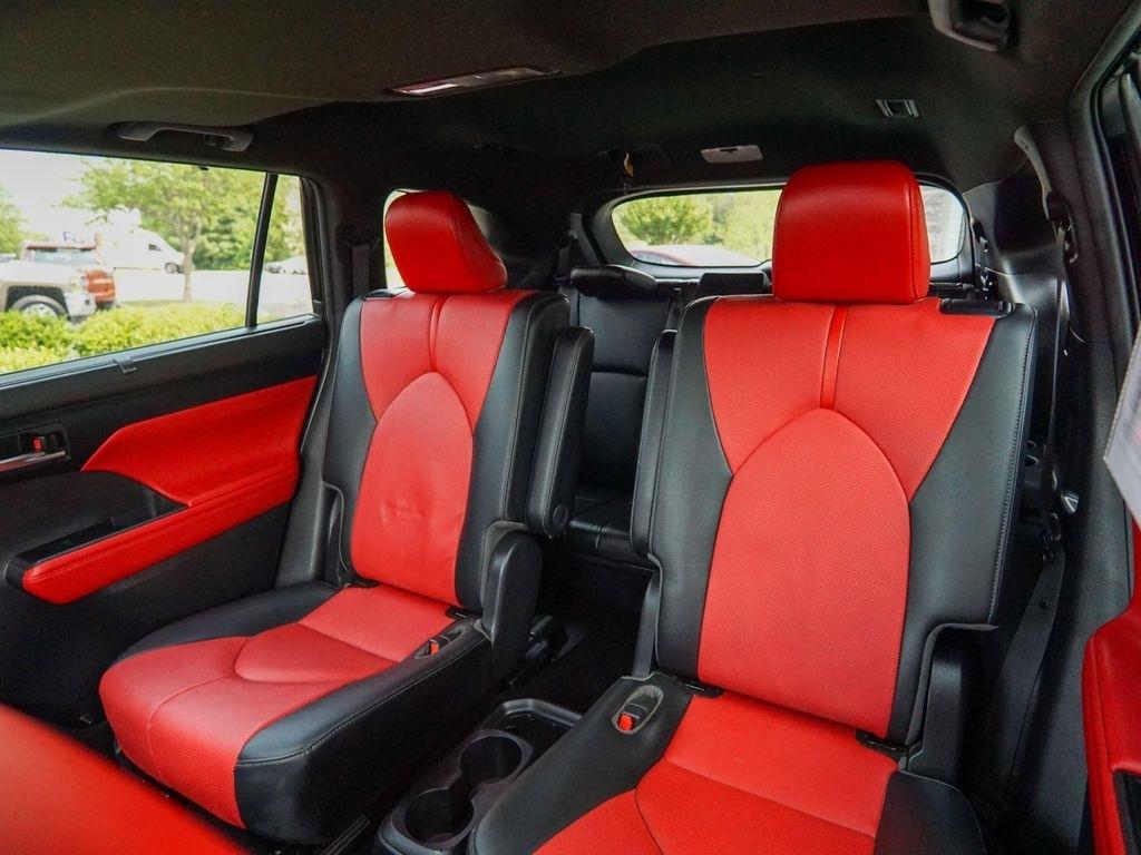 Toyota Highlander  2021