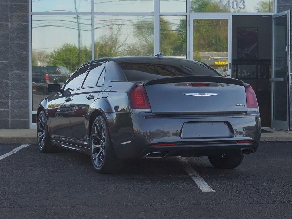 Chrysler 300  2018