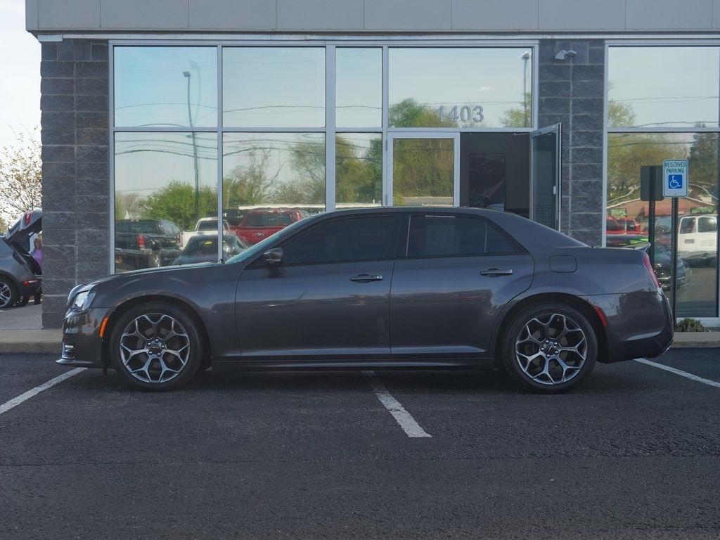 Chrysler 300  2018