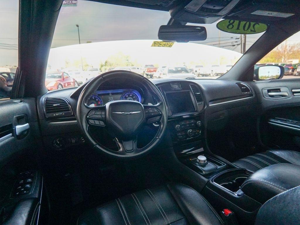 Chrysler 300  2018