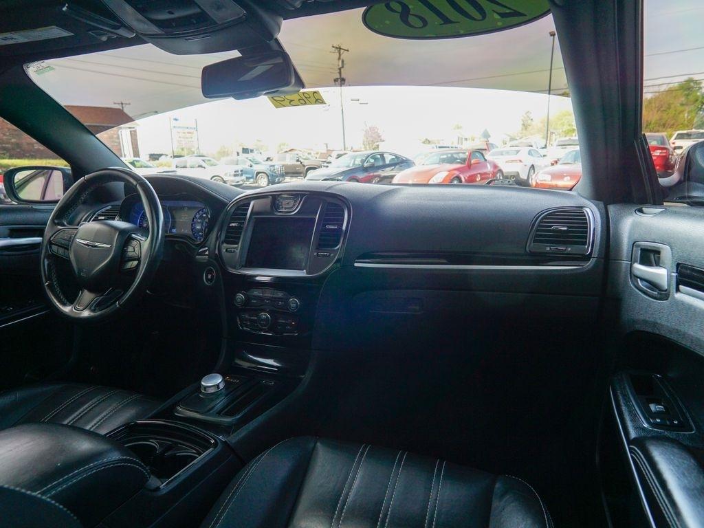 Chrysler 300  2018