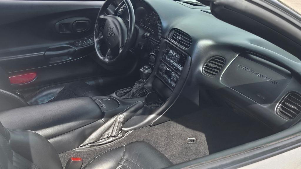 Chevrolet Corvette  2001