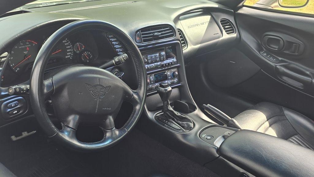 Chevrolet Corvette  2001