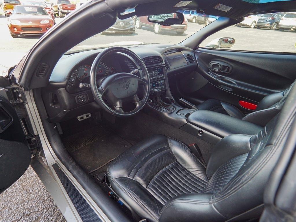 Chevrolet Corvette  2001