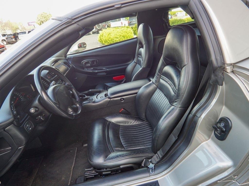 Chevrolet Corvette  2001