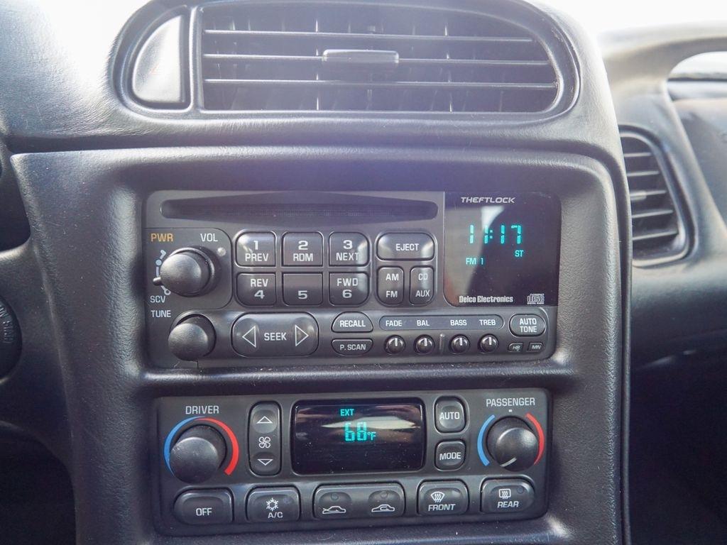 Chevrolet Corvette  2001