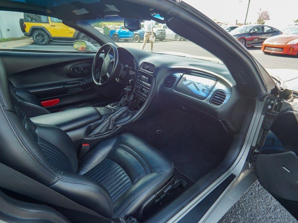 Chevrolet Corvette  2001