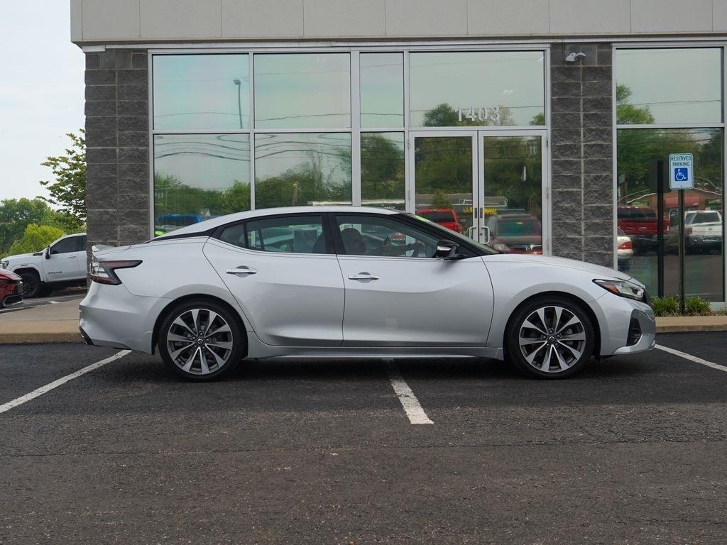 Nissan Maxima  2019