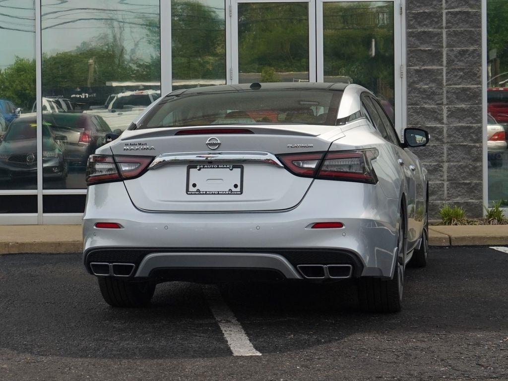 Nissan Maxima  2019
