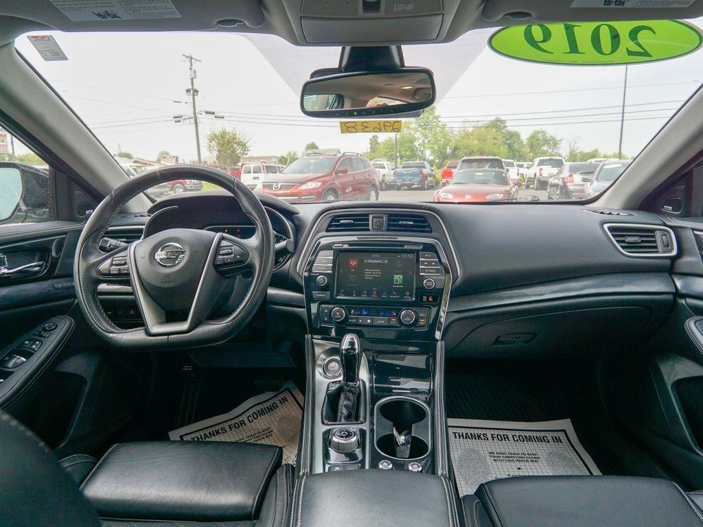 Nissan Maxima  2019