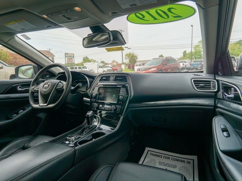 Nissan Maxima  2019