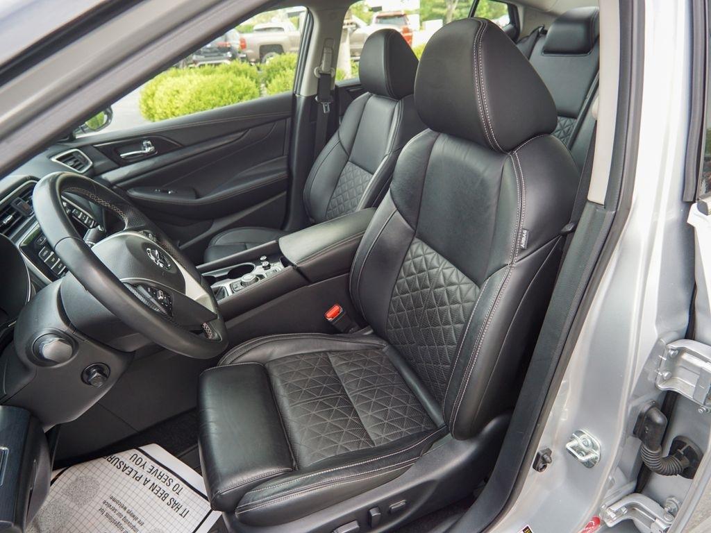 Nissan Maxima  2019