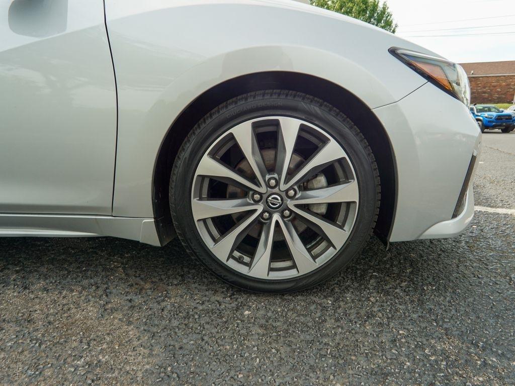Nissan Maxima  2019