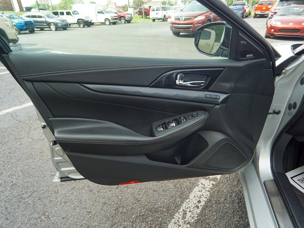 Nissan Maxima  2019