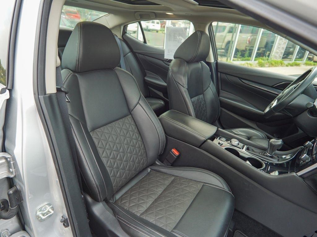 Nissan Maxima  2019