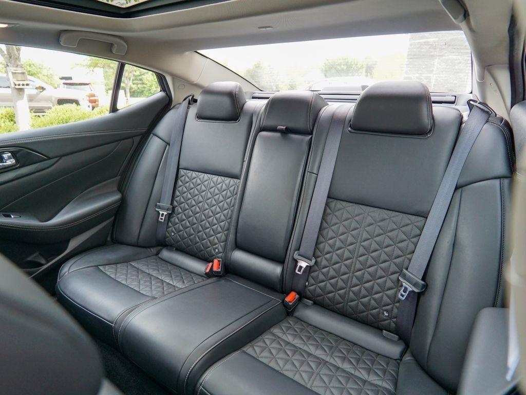 Nissan Maxima  2019