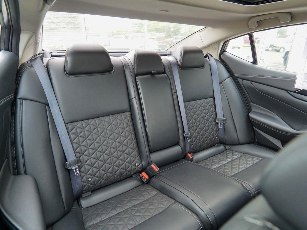 Nissan Maxima  2019