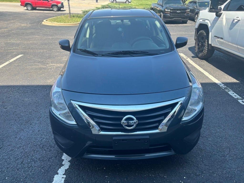 Nissan Versa  2016