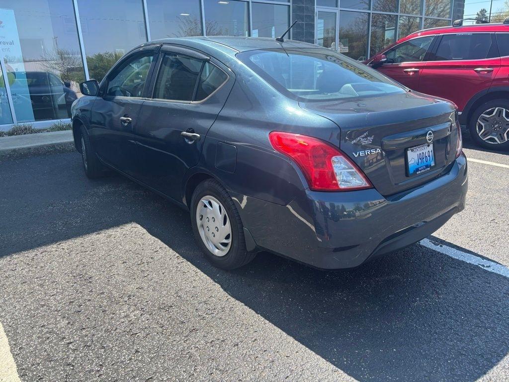 Nissan Versa  2016