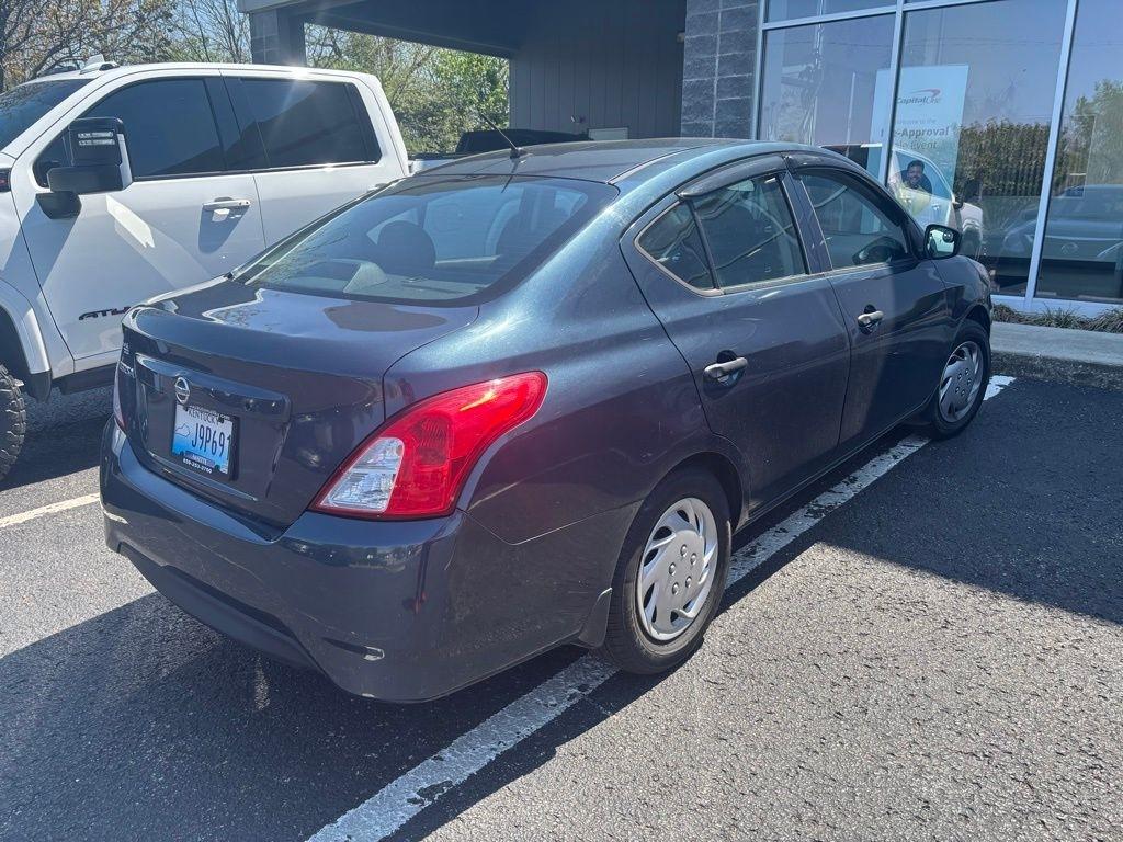 Nissan Versa  2016