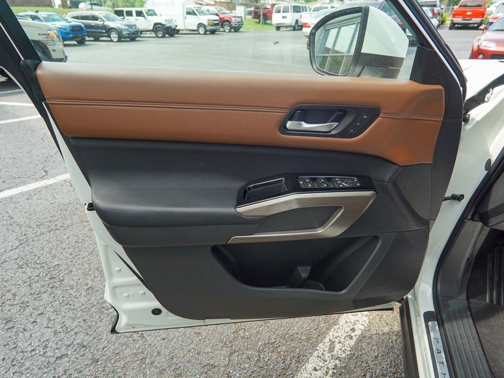 Nissan Pathfinder  2023