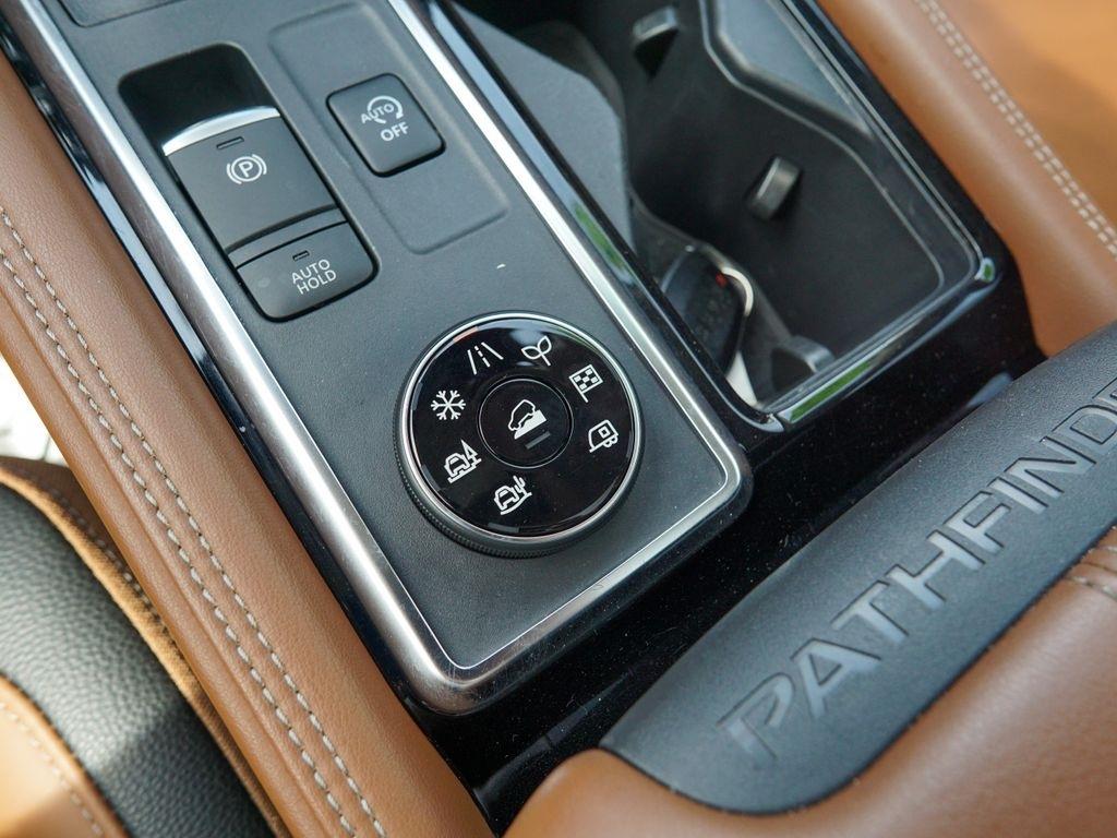 Nissan Pathfinder  2023