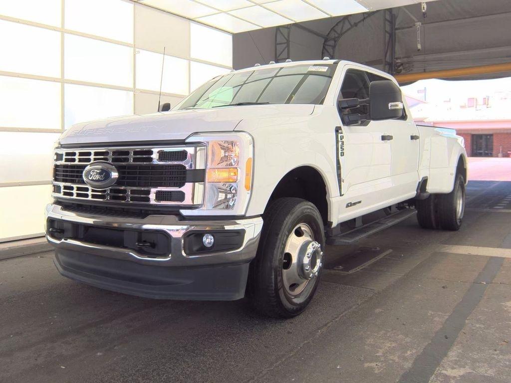 Ford F-350 SD  2023